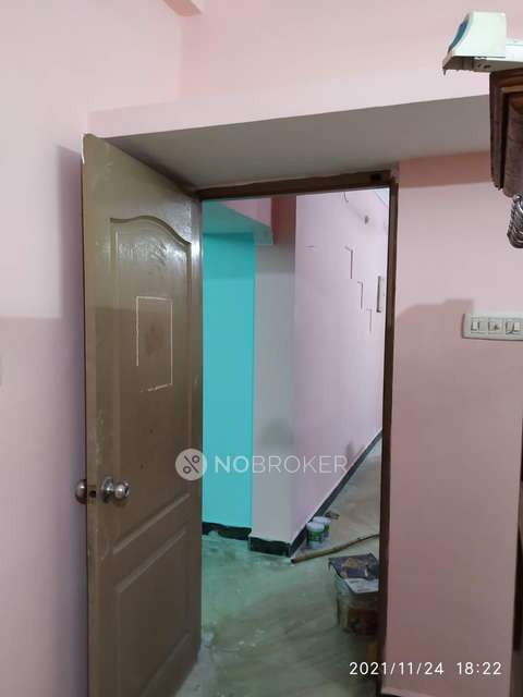 1 BHK Flat In Karan Apartment For Sale  In Mannivakkam