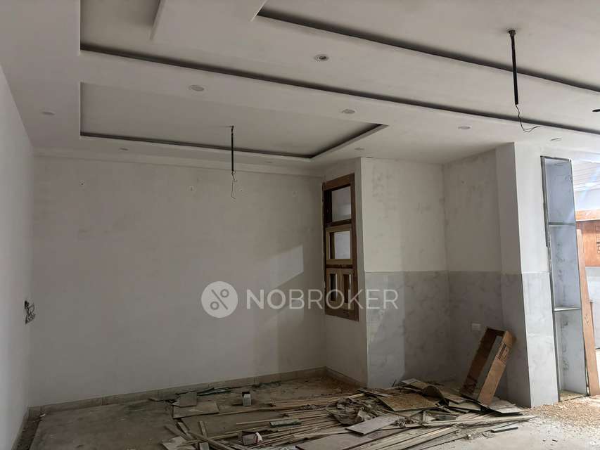 4 BHK Flat In Avantika Homes For Sale  In Police Line