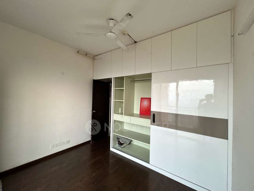 2 BHK Flat In Mahagun Mywoods for Rent  In Mahagun Mywoods