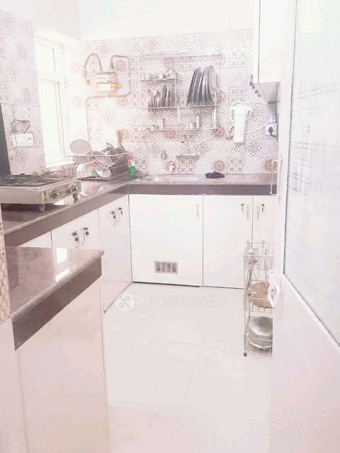 PG for Girls in Alaknanda Market