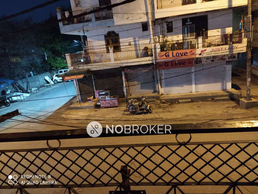 1 BHK Flat for Rent  In Sector17