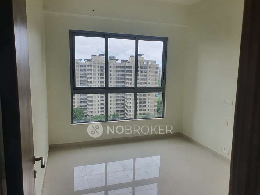 2 BHK Flat In Kalpataru Vienta, Kandivali East For Sale  In Kandivali East