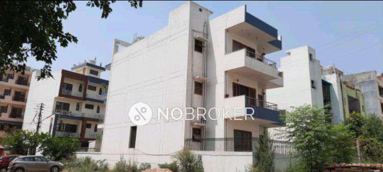 4+ BHK Flat For Sale  In  Sector 57