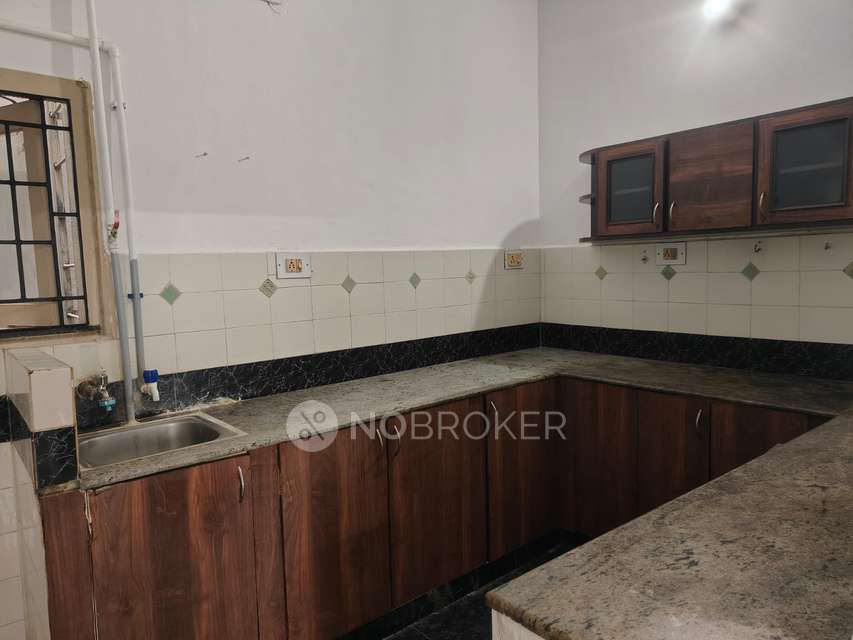 2 BHK Flat In Neelkanth Apartments For Sale  In Kotturpuram