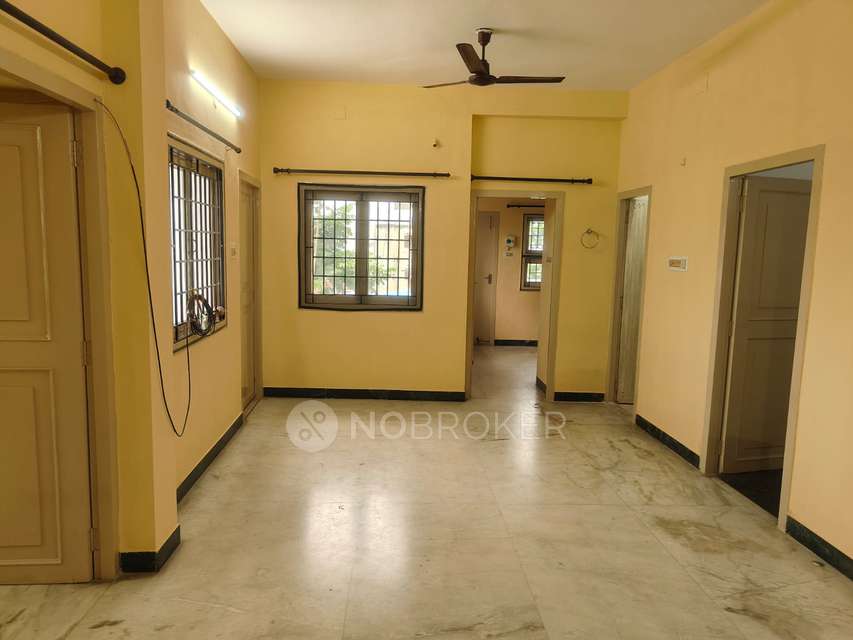 2 BHK Flat In Neelkanth Apartments For Sale  In Kotturpuram