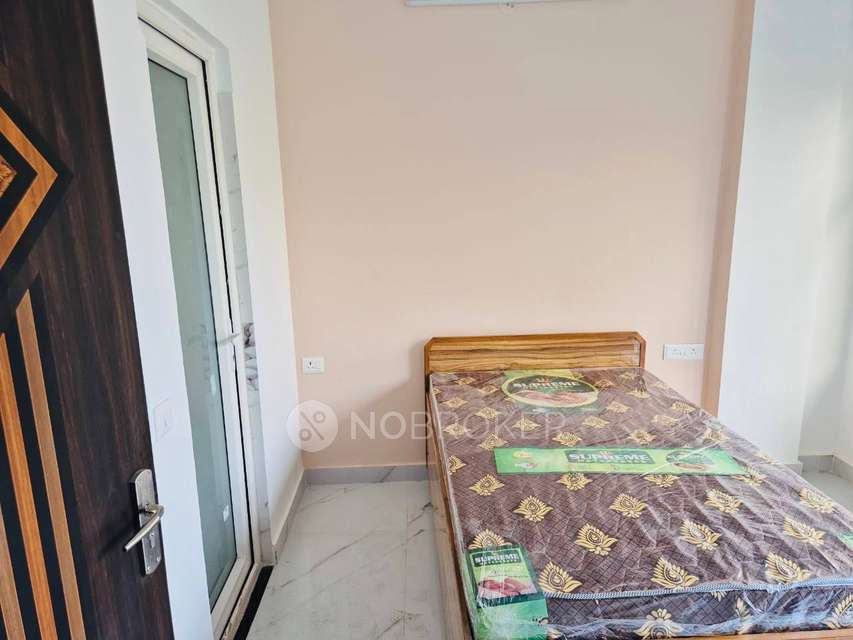 1 BHK Flat for Rent  In Sector 20