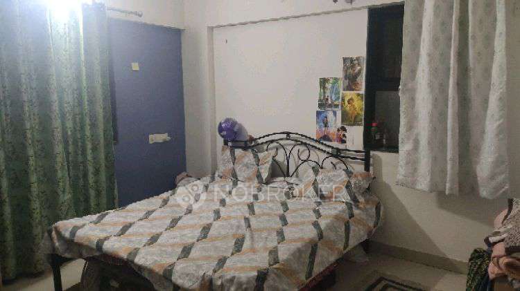 Shared Room for Female In 2 BHK  In Raheja Vistas Phase 3 In Mohammed Wadi