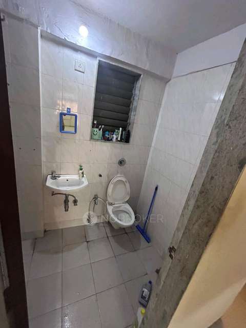 2 BHK Flat In Rite Veesita Residency For Sale  In Andheri East