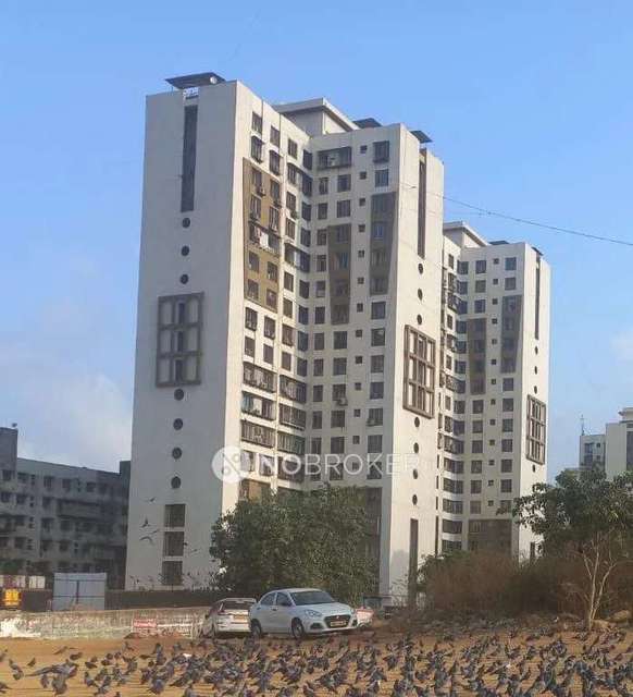 1 BHK Flat In Mantri Serene Chs for Rent  In Goregaon