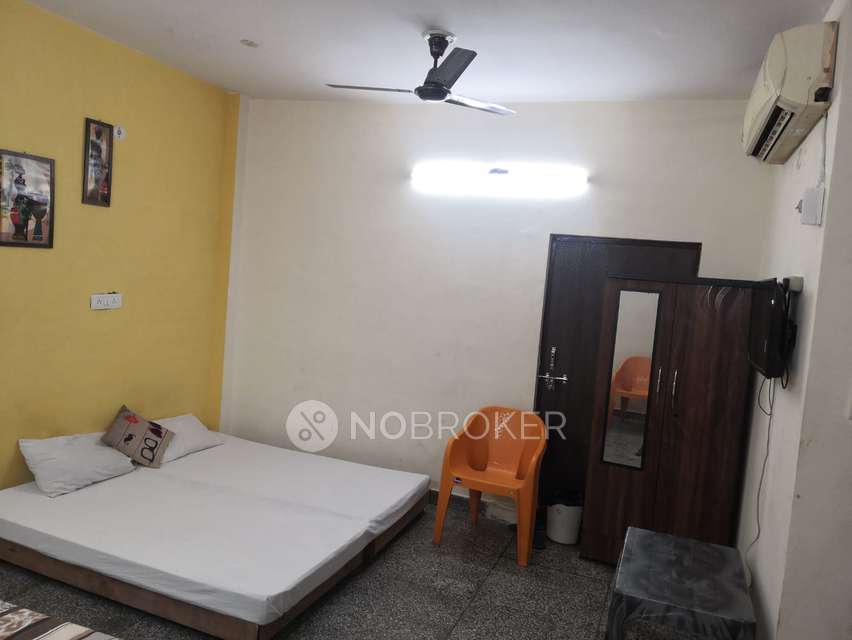 PG for Boys in Shakarpur