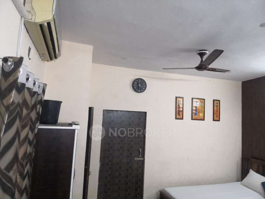 PG for Boys in Shakarpur