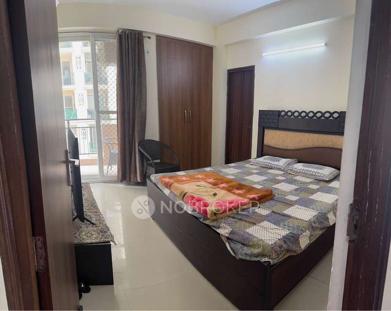 3 BHK Flat In Strategic Royal Court for Rent  In Sector 16