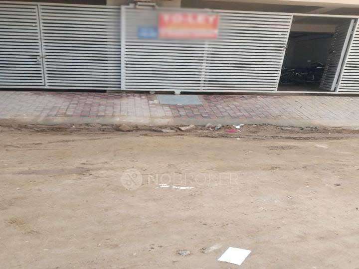 1 BHK Flat In Standlone Building for Rent  In Sector 69