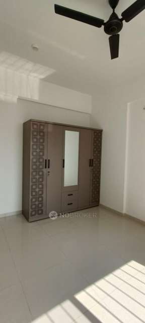 2 BHK Flat In The Central Park, Pimpri-chinchwad for Rent  In Runwal Pune