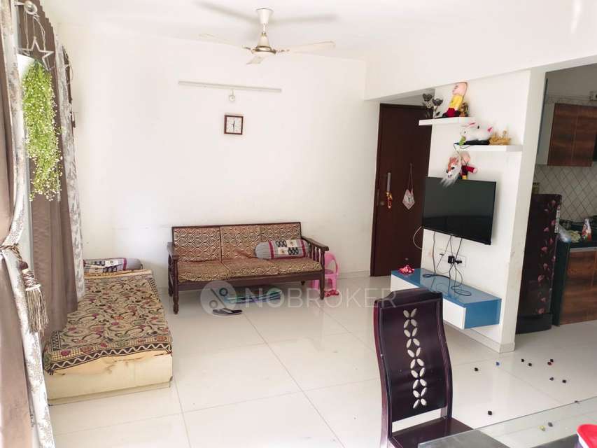 2 BHK Flat In Sun Sapphire for Rent  In Hadapsar, Pune