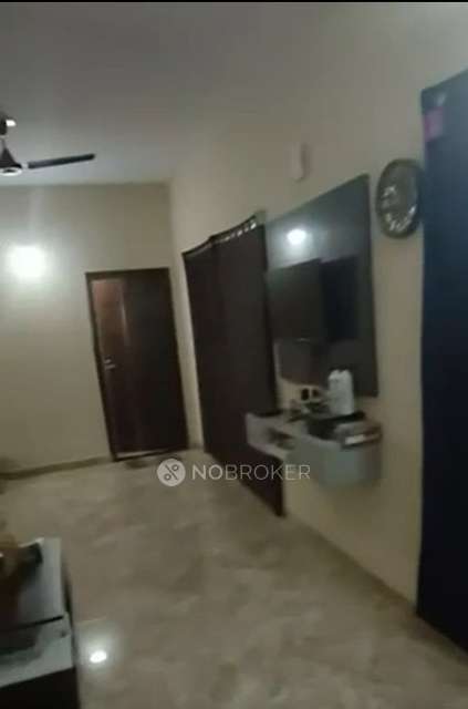 Single Room for Male In 2 BHK  In  Manikonda