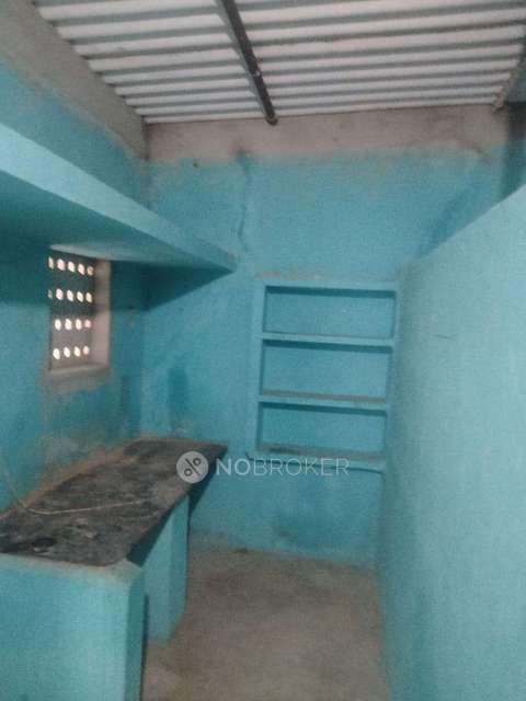 1 BHK Flat In Standalone Building  for Rent  In Puraiswakkam 