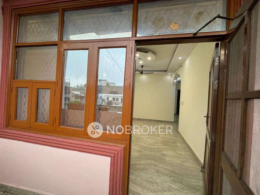 3 BHK Flat For Sale  In Mansarovar Garden