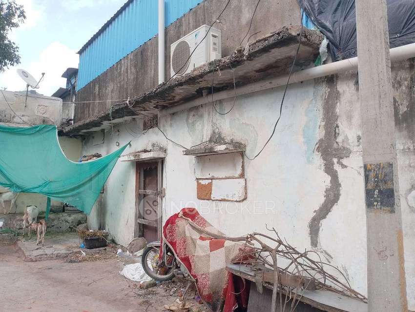 2 BHK House For Sale  In Golconda Police Station, Resala Bazar, Golconda Fort, Hyderabad, Telangana, India