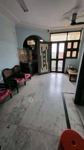 1 BHK Flat In Kshatriya Niwas for Rent  In Mandawali