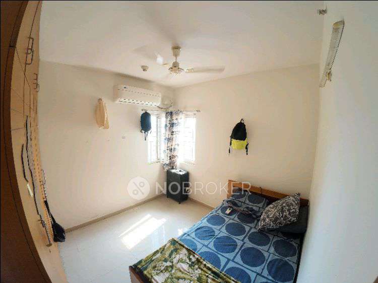Single Room for Male In 3 BHK  In Mantri Celestia In Gachibowli