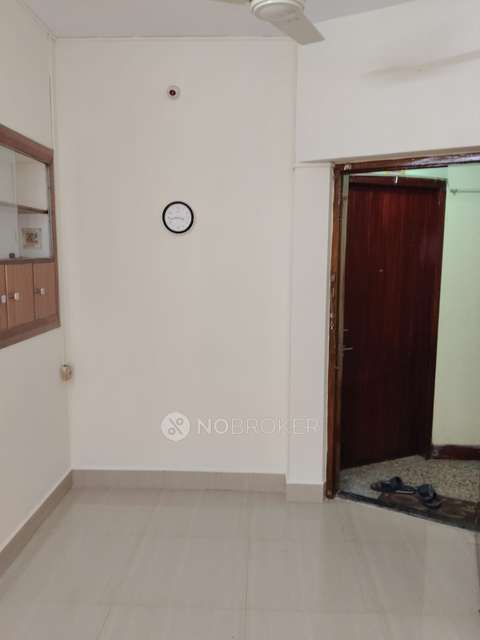 2 BHK Flat In Aishwarya Apartments ,t.nagar for Rent  In Gandhi Street
