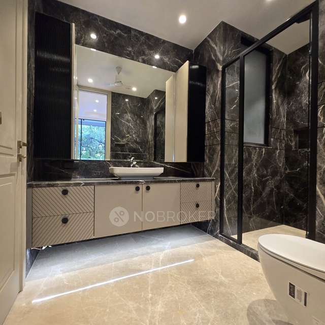 4 BHK Flat In Standlone Building For Sale  In Hauz Khas Enclave,