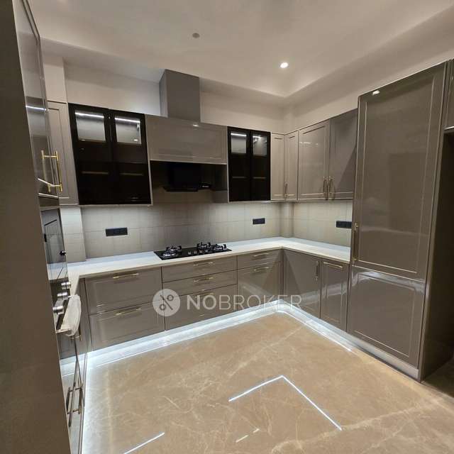 4 BHK Flat In Standlone Building For Sale  In Hauz Khas Enclave,