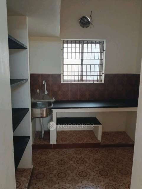 1 BHK Flat In Near K.j.fashion for Rent  In Kj Fashion