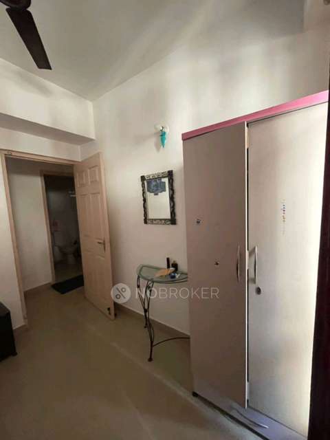Single Room for Male In 3 BHK  In Supertech Capetown In Sector 74