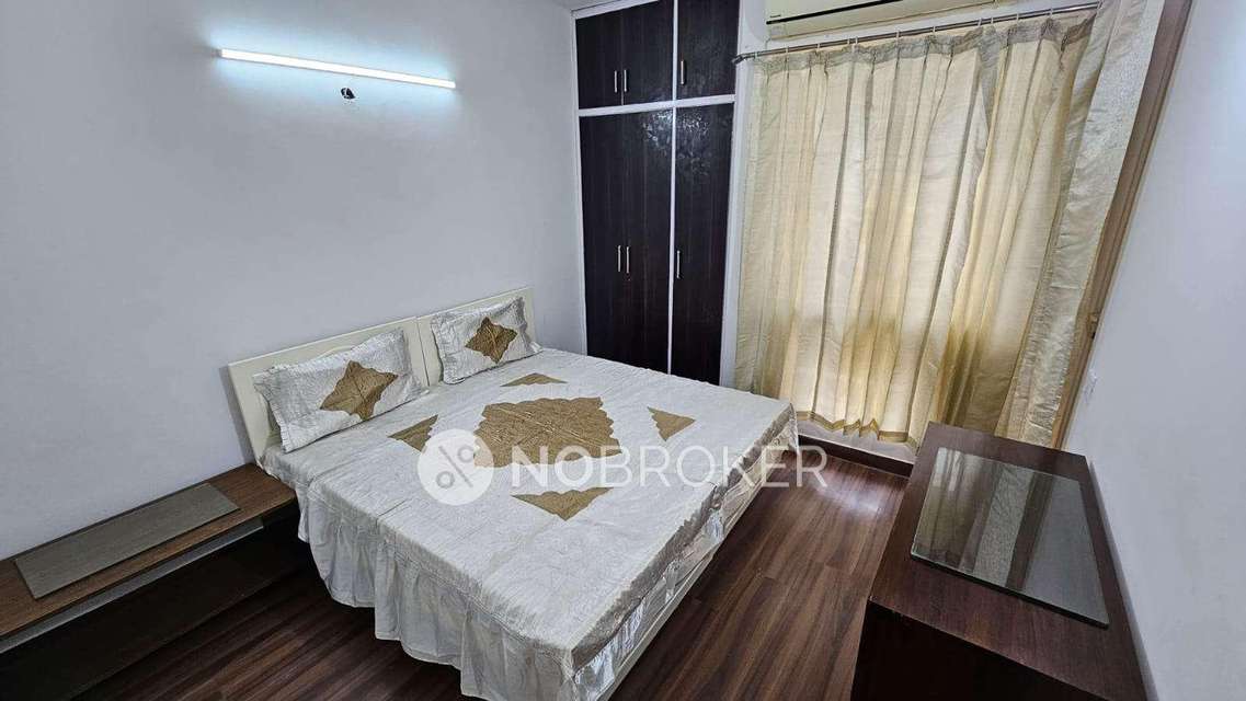 2 BHK Flat In Jaypee Kosmos, Sector 134 For Sale  In Sector 134