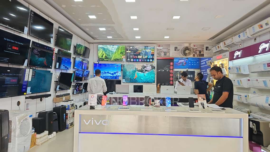 Showroom in Manvelpada Talav Garden, Mumbai for sale 