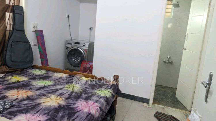 Shared Room for Male In 2 BHK  In Iyappanthangal