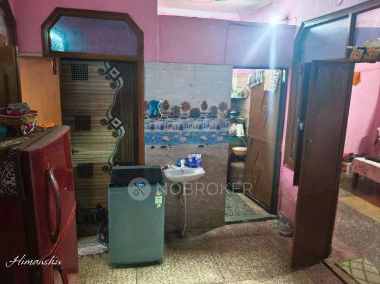 4+ BHK House For Sale  In Razapur Khurd,