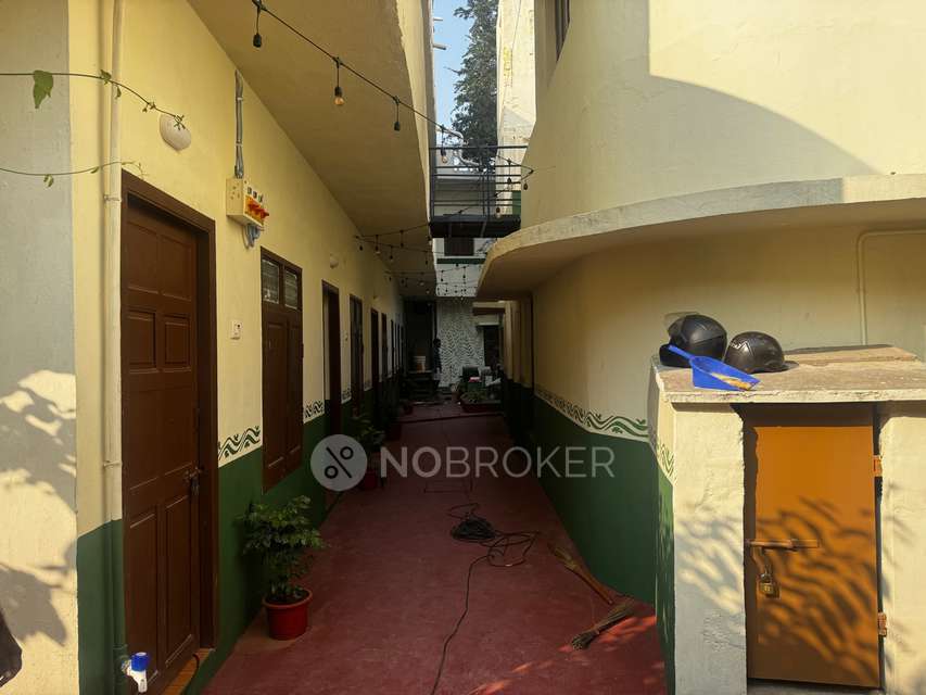 PG for Anyone in Alandur