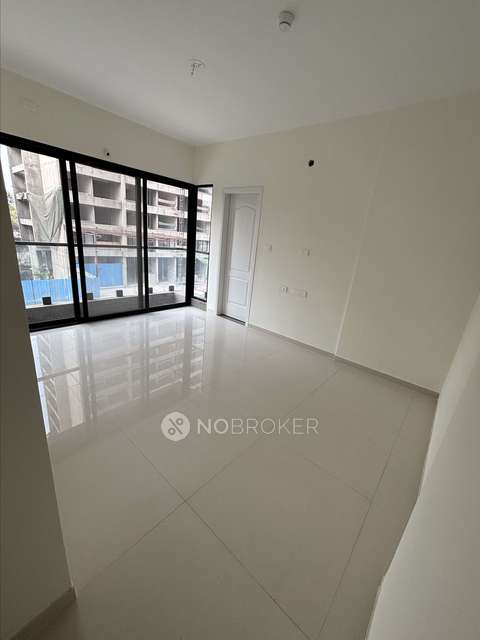 2 BHK Flat In Kumar Codename Goldmine, Mundhwa for Rent  In Irani Cafe - Magarpatta