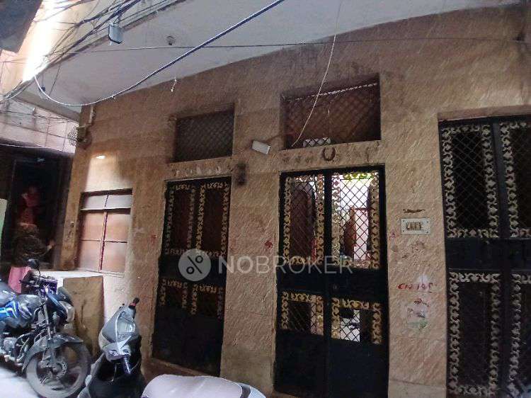 1 BHK Flat For Sale  In M53j+ppw, Arya Samaj Rd, Near Prem Telecom, Bapa Nagar, Karol Bagh, New Delhi, Delhi, 110005, India