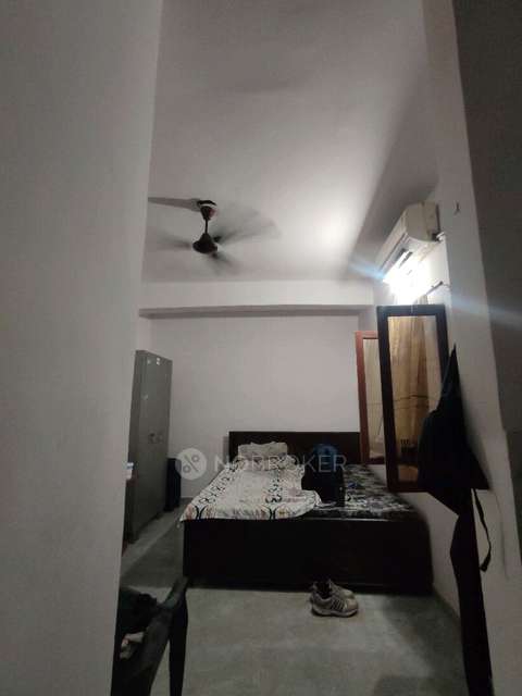 Single Room for Male In 1 RK  In Sb In Sector-45