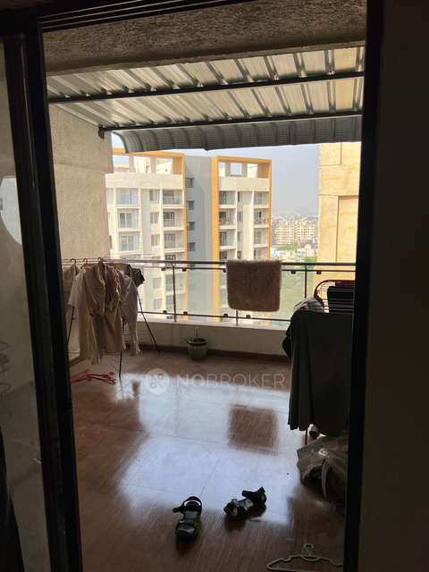 Single Room for Male In 3 BHK  In Kohinoor Shangrila In Pimpri Colony