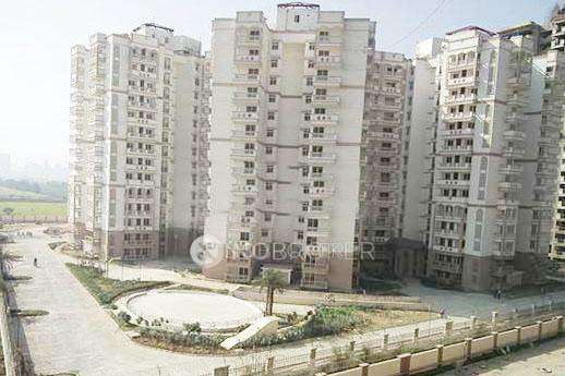 3 BHK Flat In Ramprastha City The Edge Towers for Rent  In Sector 37d