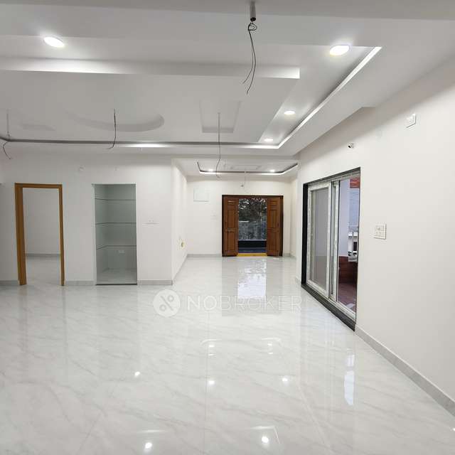 3 BHK Flat In Subhadra Arcade For Sale  In Hastinapuram