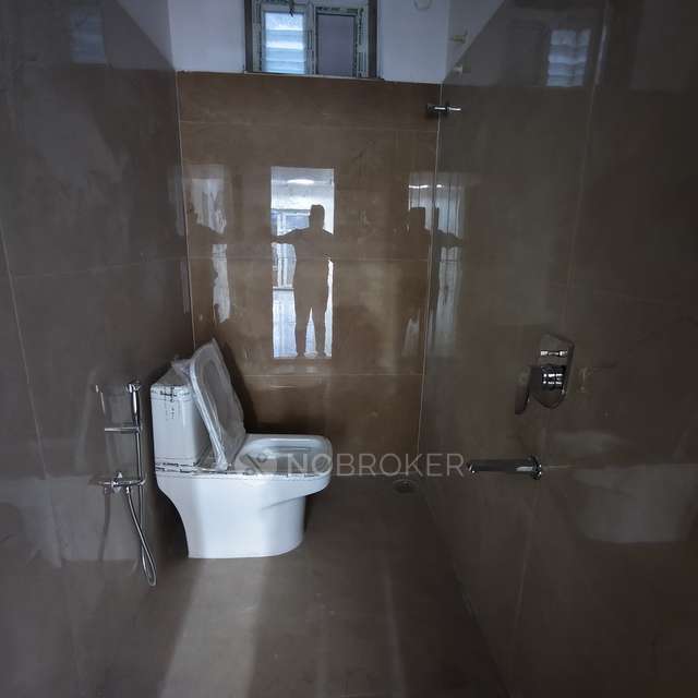 3 BHK Flat In Subhadra Arcade For Sale  In Hastinapuram