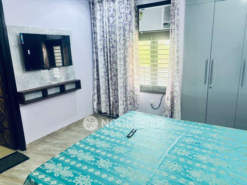 1 BHK House for Rent  In Sector 52