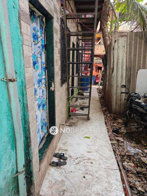 1 RK Flat In Ambujwadi For Sale  In Malad West