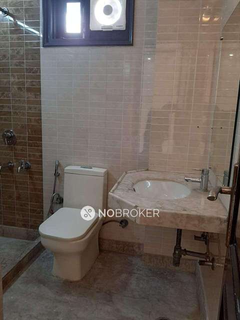 3 BHK Flat In 919 East Patel Nagar Newdelhi 110008 For Sale  In East Patel Nagar