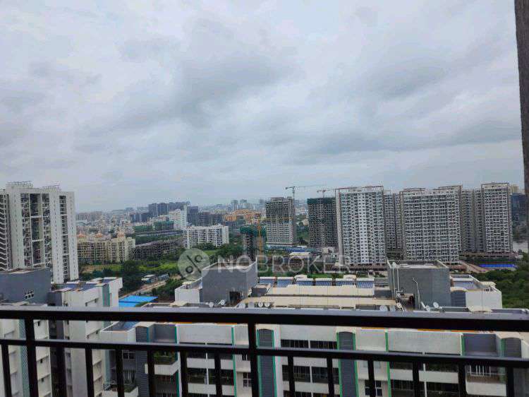 2 BHK Flat In Mantra Mesmer For Sale  In Mundhwa