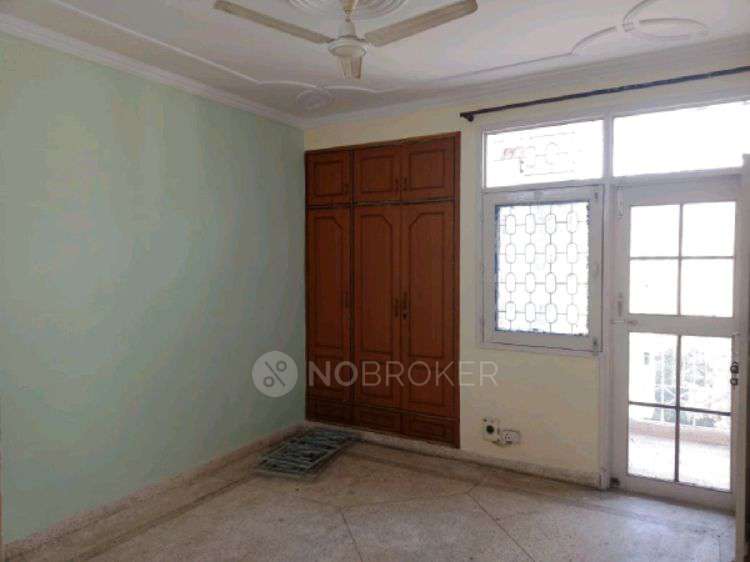 3 BHK Flat In Purvanchal Pmo Apartment for Rent  In Vinayak Apartmemt Bhel, C-5819, Tot Mall Road, Bhel Group Housing Society, Phase 2, Industrial Area, Sector 62, Noida, Uttar Pradesh 201309, India
