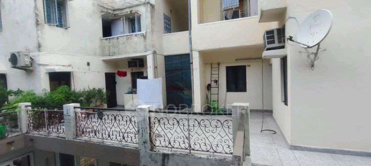 3 BHK Flat In Pocket C, Mayur Vihar Phase 2, Delhi For Sale  In D219, Mayur Vihar Phase Ii, Phase 2, Mayur Vihar, New Delhi, Delhi, 110091, India