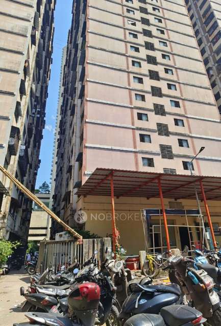 1 BHK Flat For Sale  In Bhoiwada