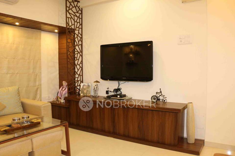 2 BHK Flat In New Dindoshi Ekdant Chs, Goregaon For Sale  In Goregaon